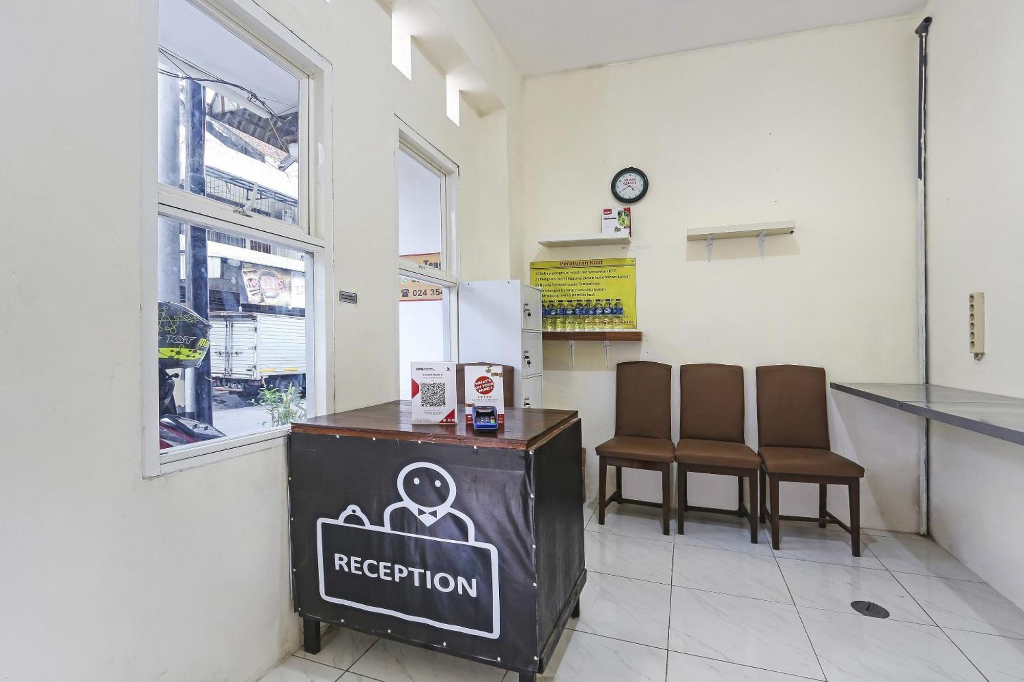 Spot On 90780 Gang Tengah Homestay Syariah Semarang Ngoại thất bức ảnh