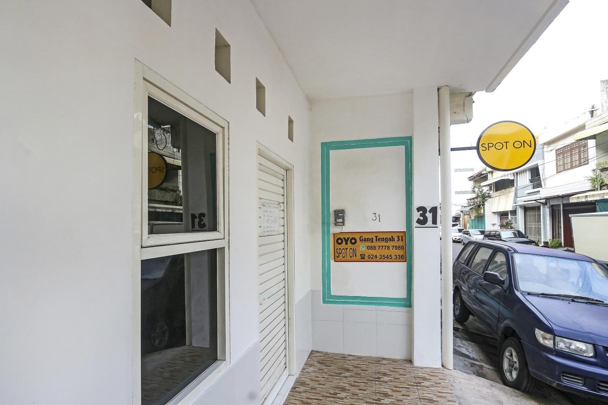 Spot On 90780 Gang Tengah Homestay Syariah Semarang Ngoại thất bức ảnh