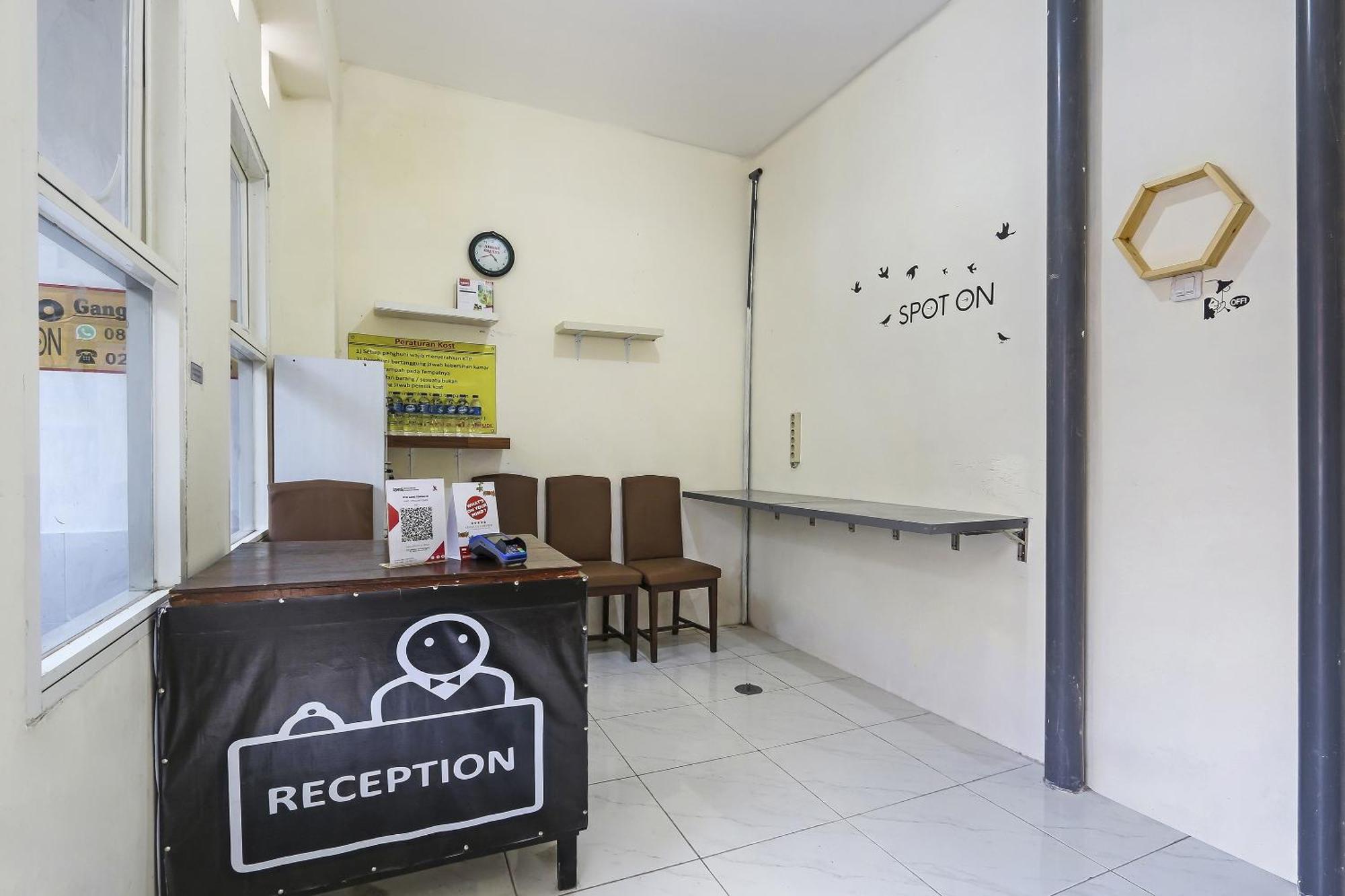 Spot On 90780 Gang Tengah Homestay Syariah Semarang Ngoại thất bức ảnh