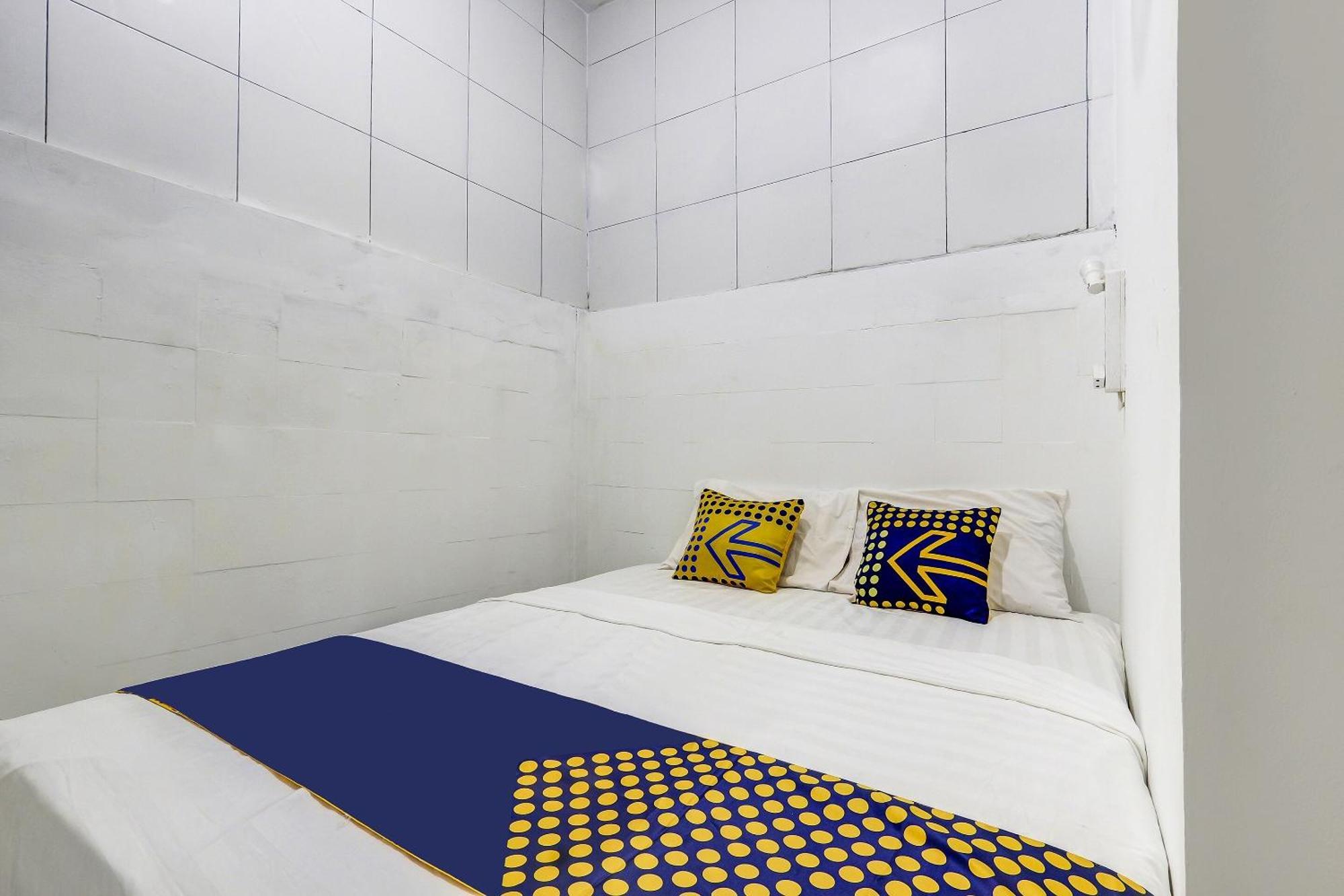 Spot On 90780 Gang Tengah Homestay Syariah Semarang Ngoại thất bức ảnh